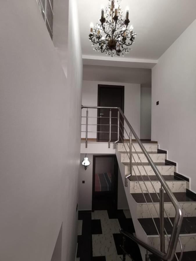 Vila De Vacanta Curtea De Arges Curtea de Argeş Exterior foto