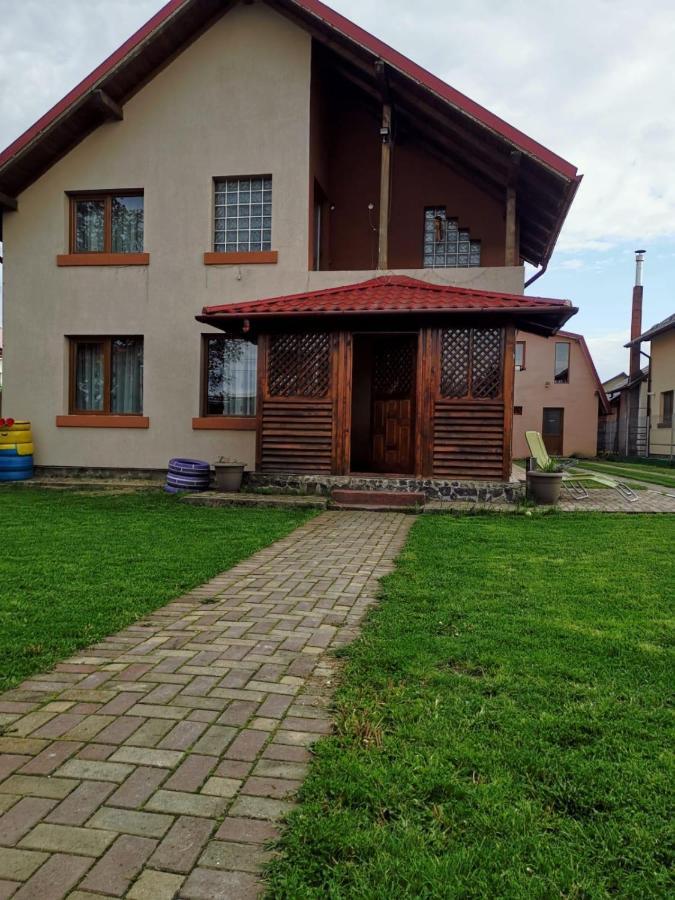 Vila De Vacanta Curtea De Arges Curtea de Argeş Exterior foto